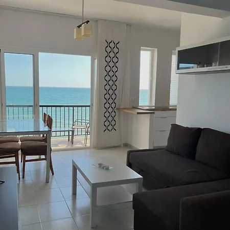 Sea View / A Primera Linea De Playa Apartment *